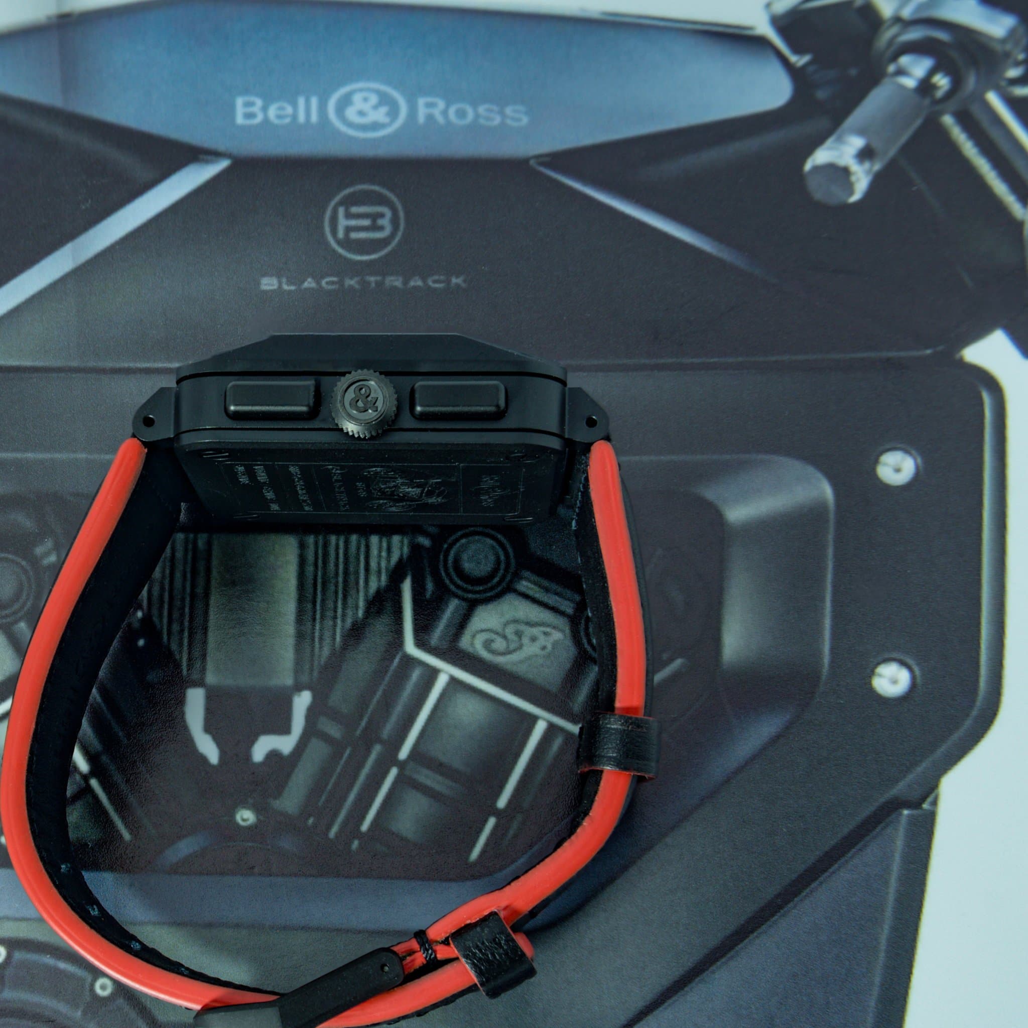 Bell & Ross BR03 (Ref. BR0394-BTR-Ce/SCA) — photo 4